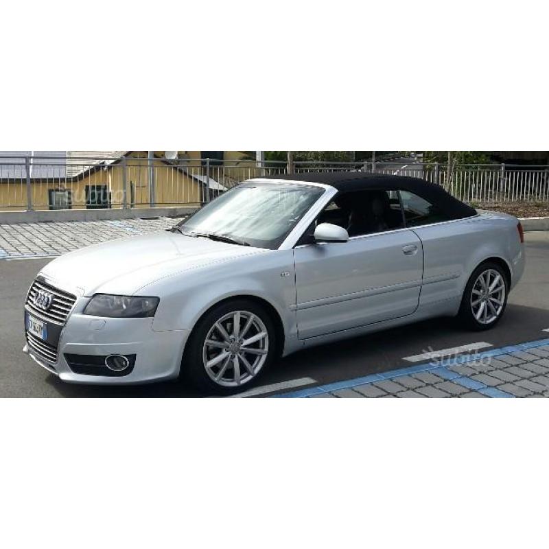 AUDI a4 cabrio s-line unica