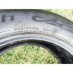 Gomme 205/60 R16 92H