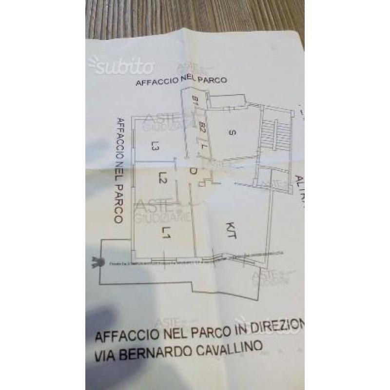 5 vani con box a via Bernardo Cavallino al Vomero