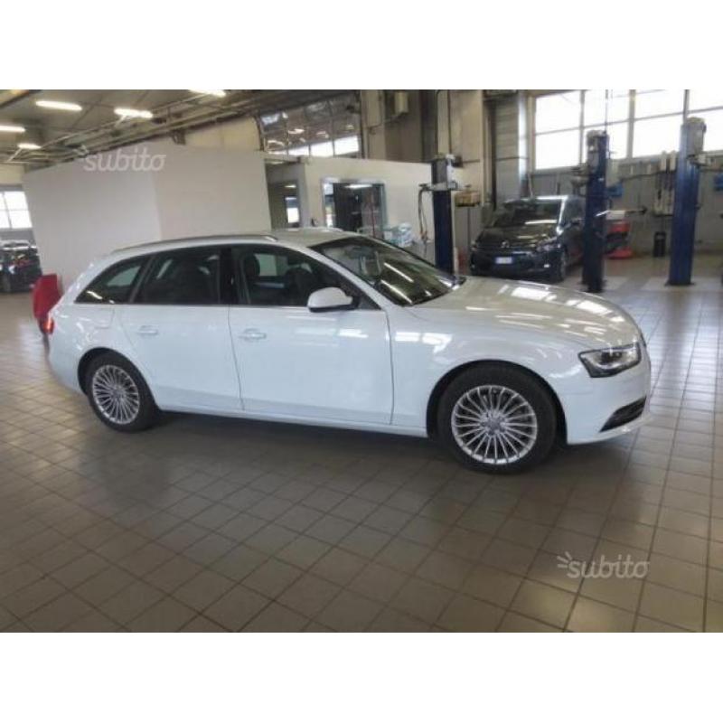 AUDI A4 2013 AVANT 2.0 TDI 105kW multitronic Bus