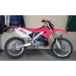 Moto Honda CRE 250 a miscela targata