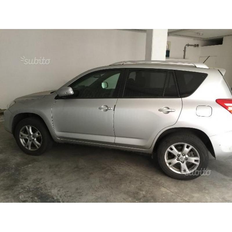 Toyota rav4 - 2010