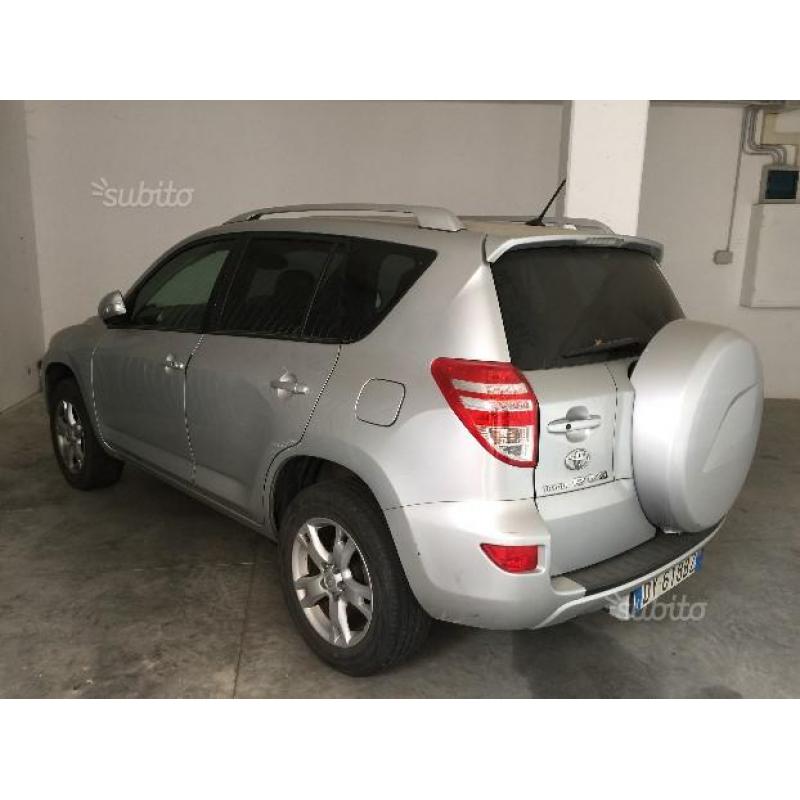 Toyota rav4 - 2010