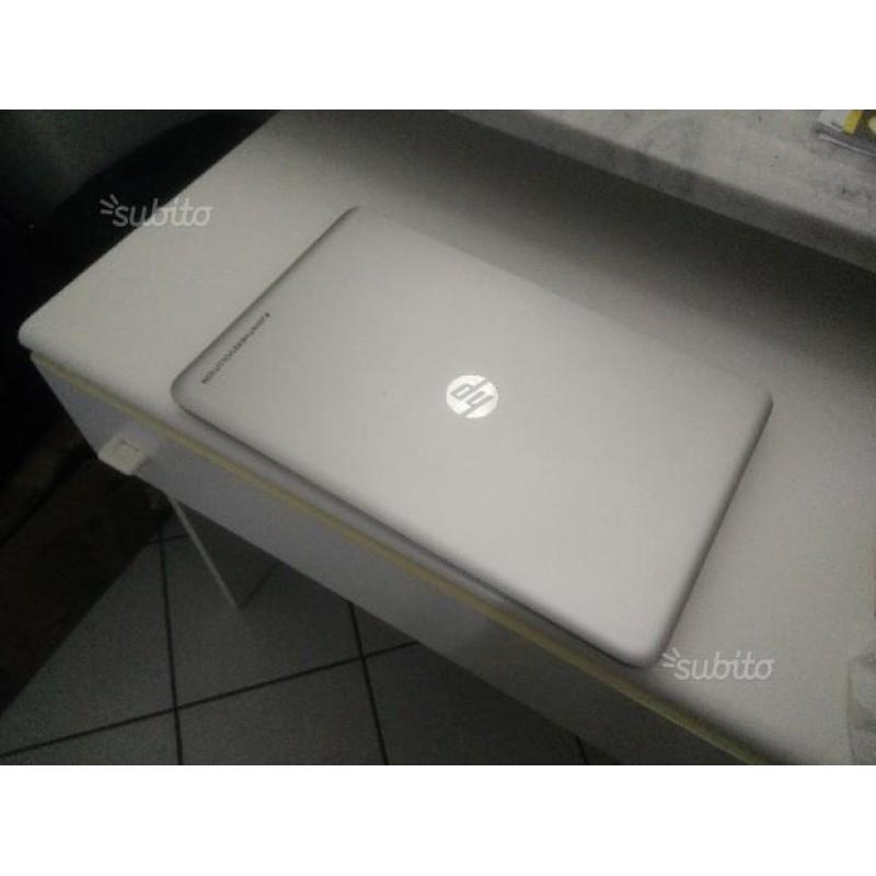 Pc gaming hp j109el 17"