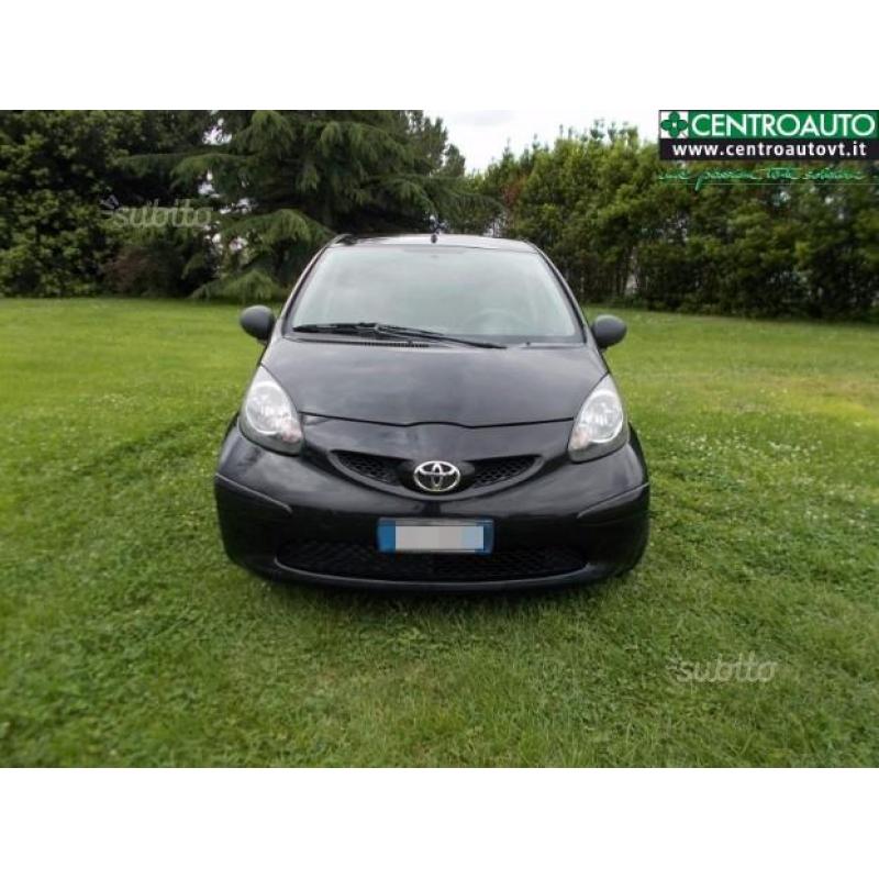 TOYOTA Aygo 1.0 12V VVT-i 5 porte Now