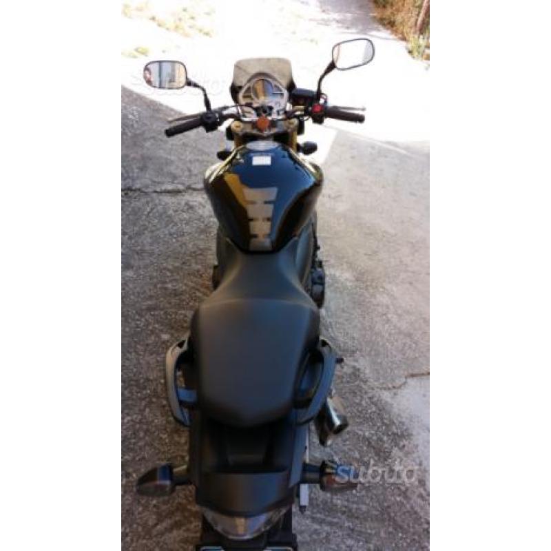 Honda Hornet 2008 nera