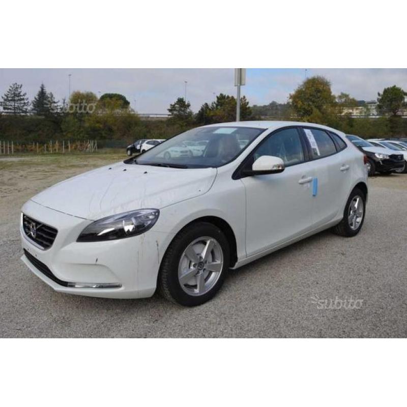 VOLVO V40 KINETIC D2