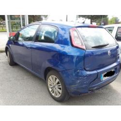 FIAT Grande Punto A metano 48 kw neopatentati