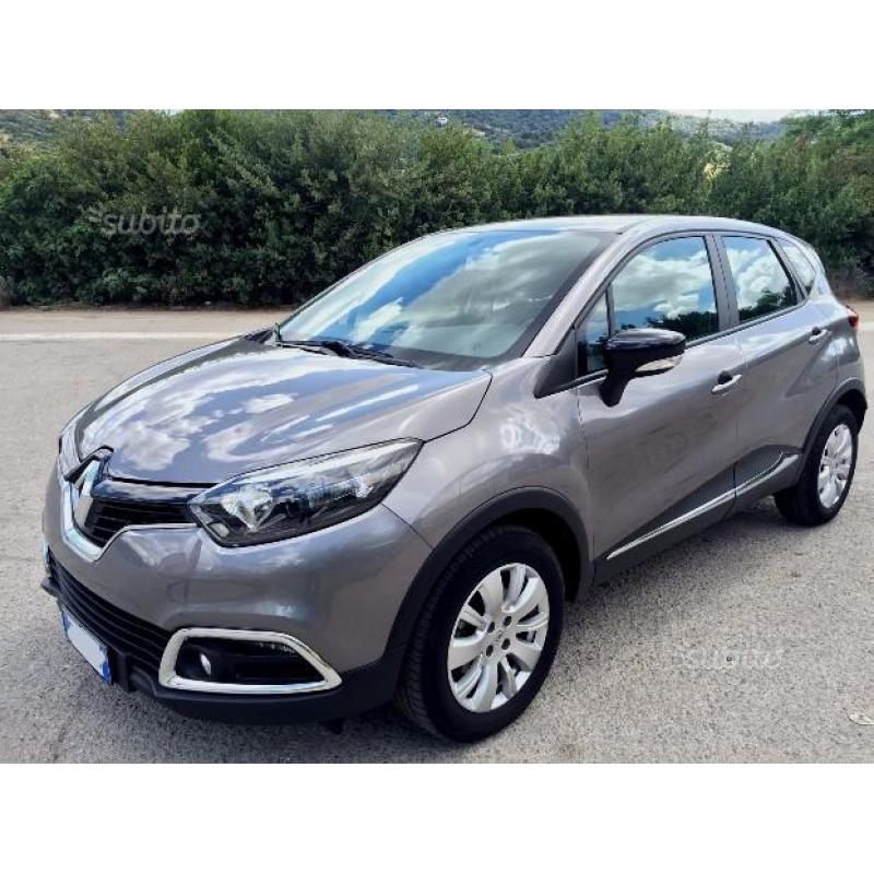 RENAULT Captur - 2015