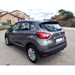 RENAULT Captur - 2015