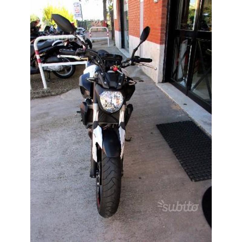 Yamaha MT-07 ABS BIANCO FINANZIAMENTI PERMUTE