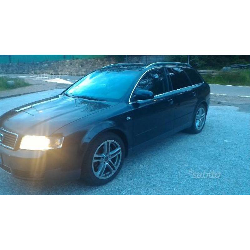 AUDI A4 3ª serie - 2004