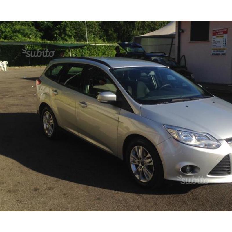 Ford focus 1.6tdci 110cv anno 2011