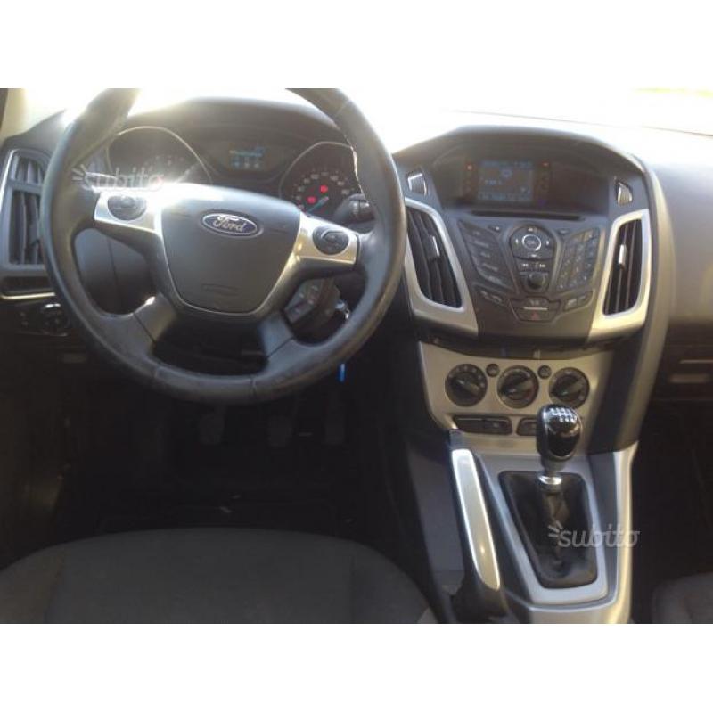 Ford focus 1.6tdci 110cv anno 2011