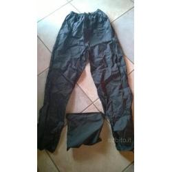 Pantaloni impermeabili da moto