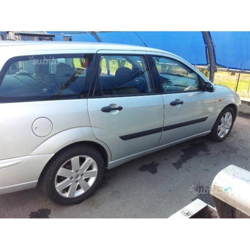 FORD Focus 1ª serie - 2004