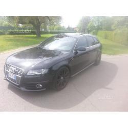 AUDI A4 quattro sline 2010