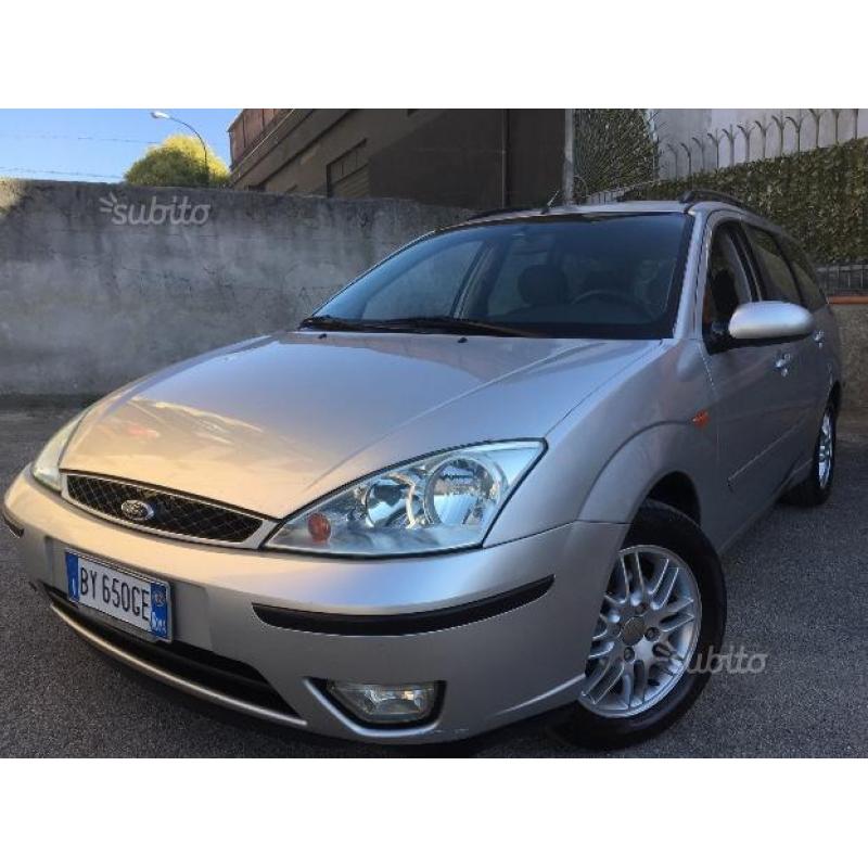 FORD Focus STATION 1.8 TDCI GHIA FULL NUOVA 2002