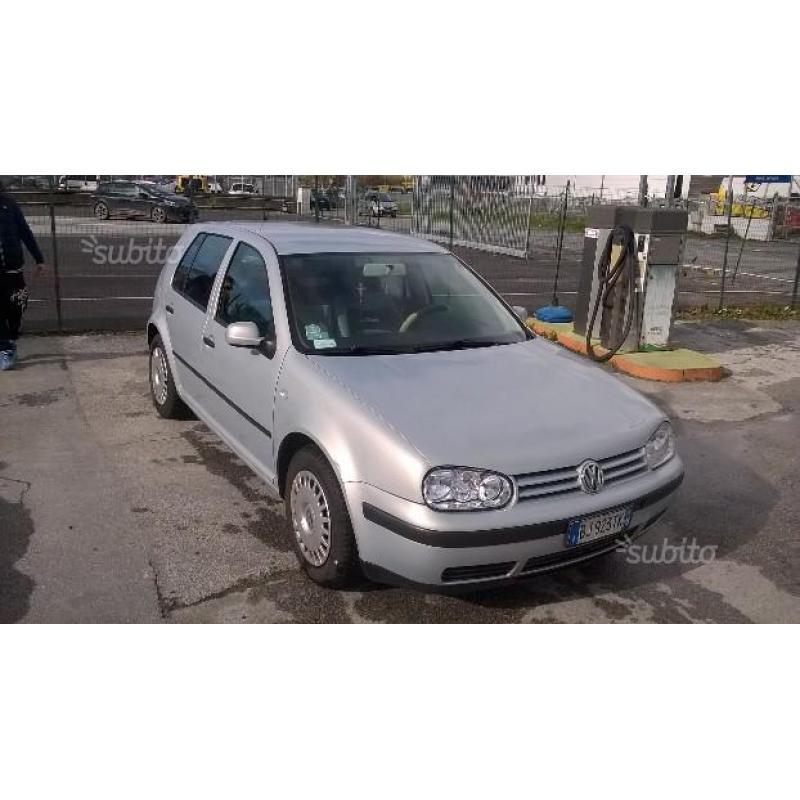 VOLKSWAGEN e-Golf - 2000