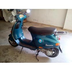 Et2 piaggio vespa