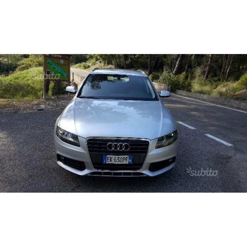 AUDI A4 4ª serie - 2011