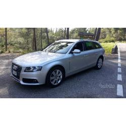 AUDI A4 4ª serie - 2011