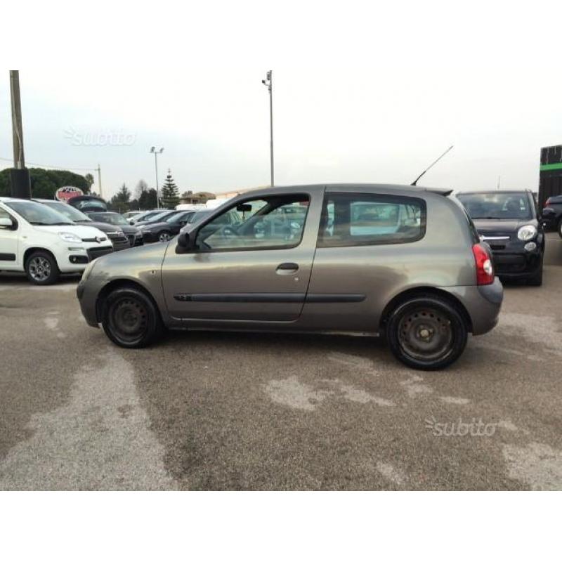 RENAULT Clio 1.2 16V 3P