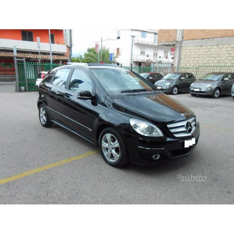 Mercedes-Benz B 200 CDI Chrome tetto apr