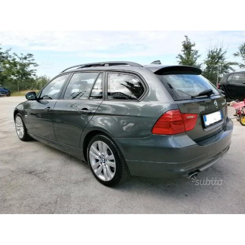 Bmw 320d xDrive Touring Futura 184cv - DIC/2011