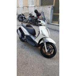 Piaggio Beverly 350 - 2011 nuovissimo