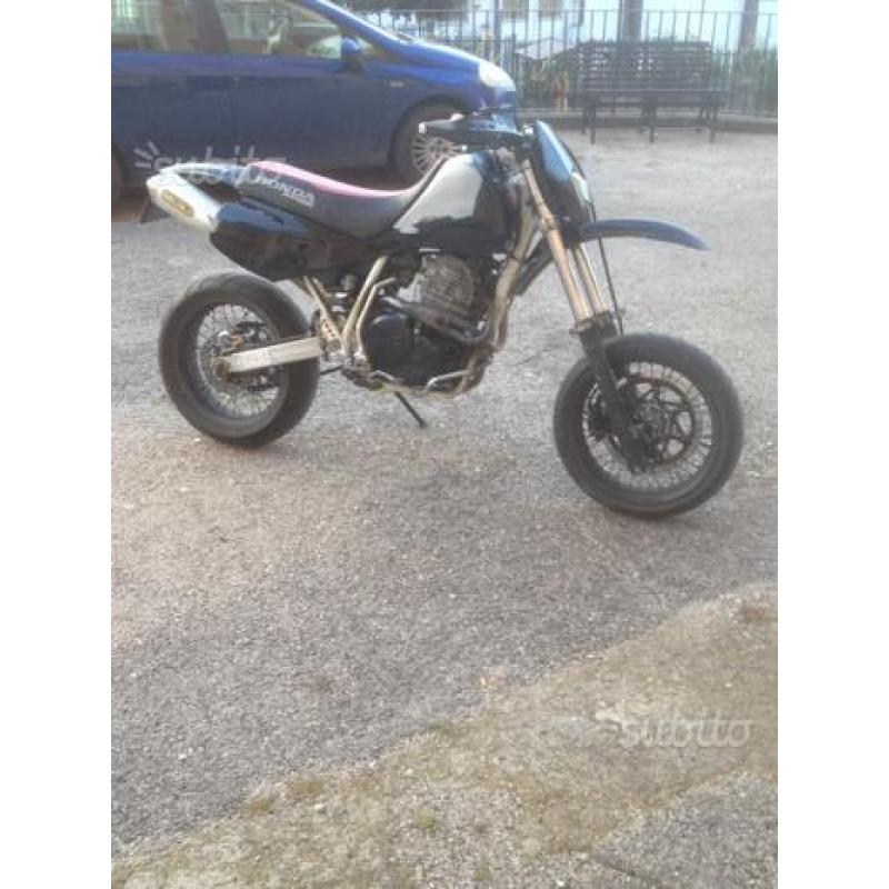 Honda xr 600