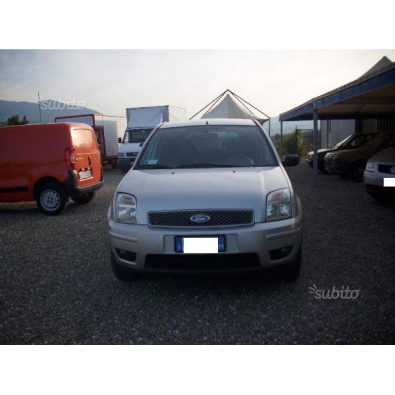 FORD Fusion 1400 tdci- 2005 ok neo patentati