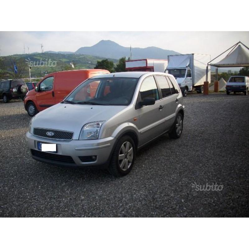 FORD Fusion 1400 tdci- 2005 ok neo patentati