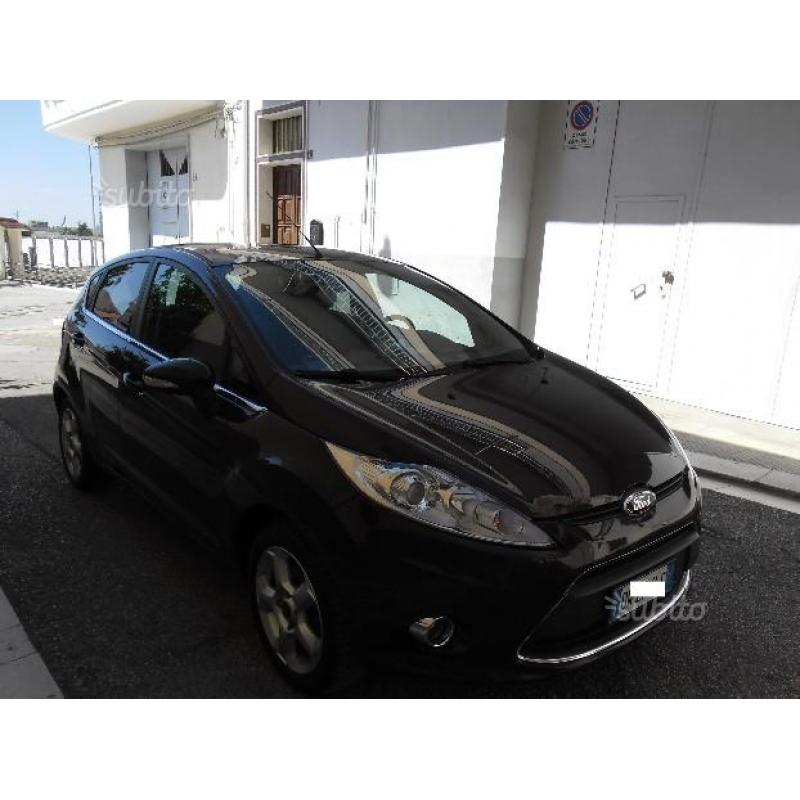 FORD Fiesta diesel TITANIUM 5p 90cv