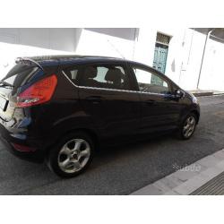 FORD Fiesta diesel TITANIUM 5p 90cv