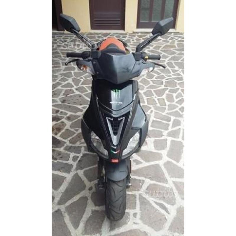 Aprilia SR 50 - 2010