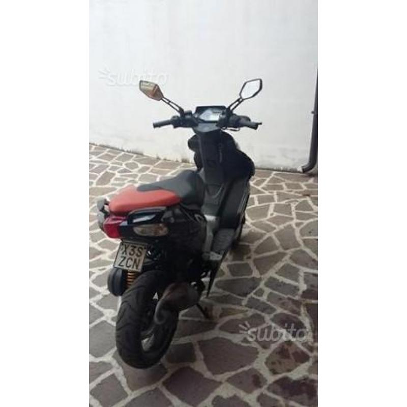 Aprilia SR 50 - 2010