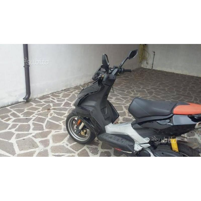 Aprilia SR 50 - 2010