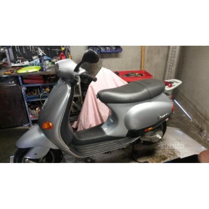 Vespa 50 et4