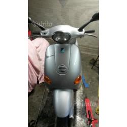 Vespa 50 et4