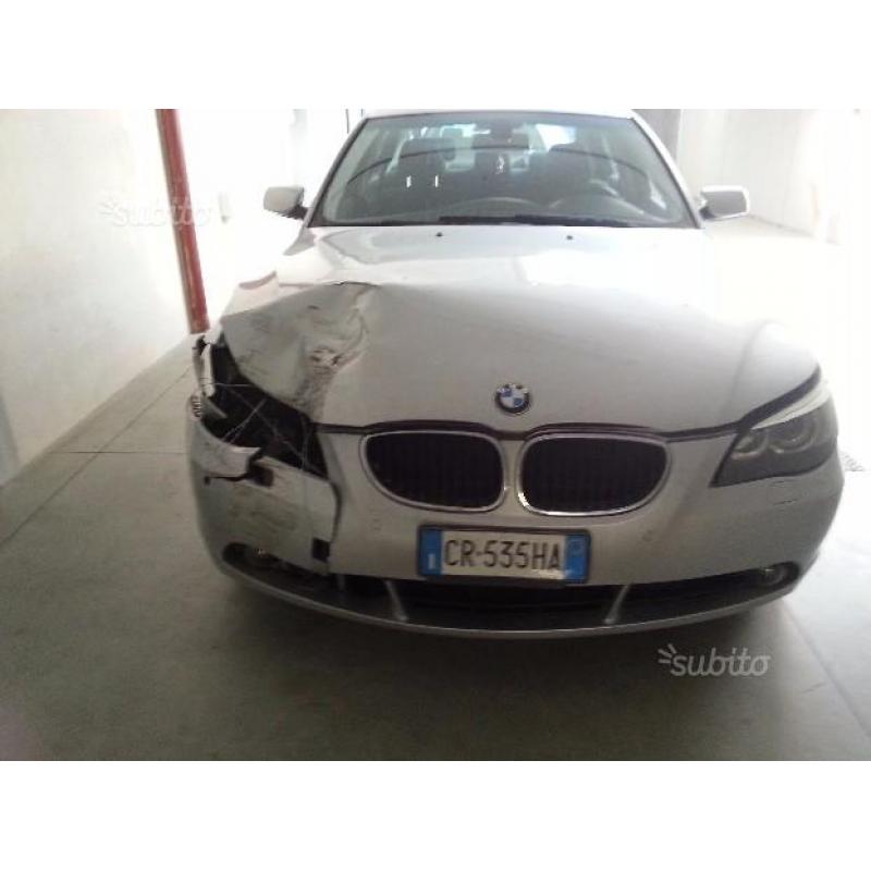 BMW Serie 5 (E60/E61) - 2004