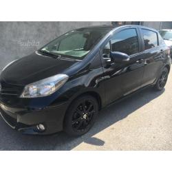 Yaris style black edition