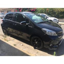 Yaris style black edition