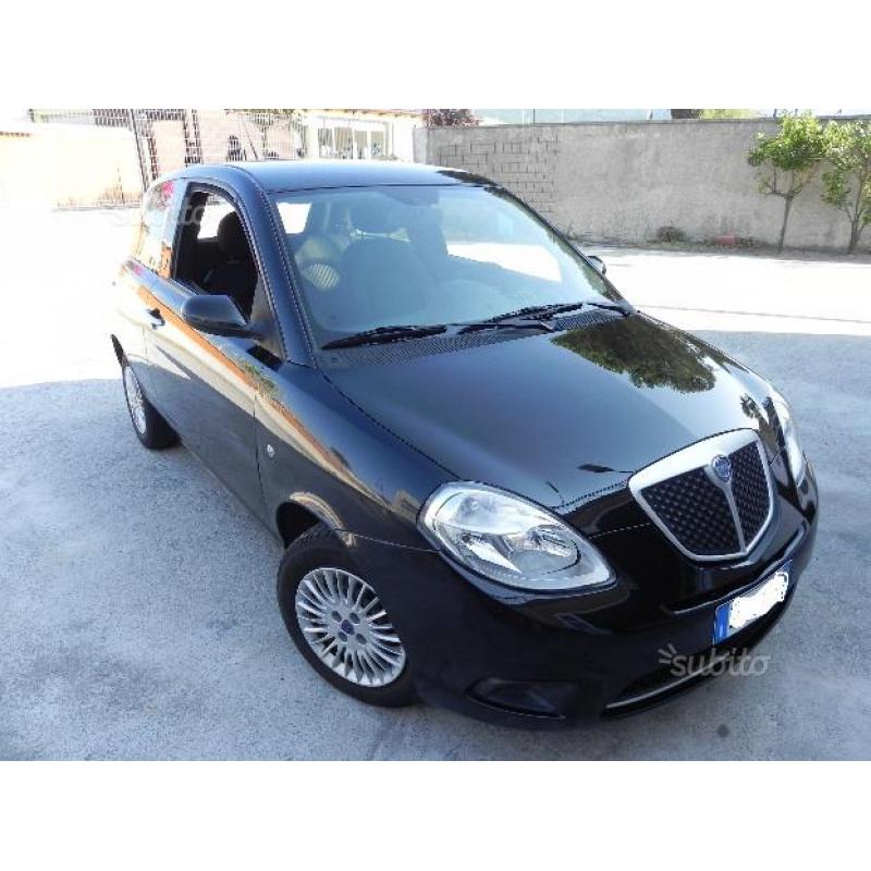 LANCIA Ypsilon 1.2 44kw60cv"0k neopatentati" 2009