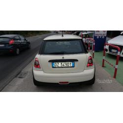 Mini cooper 1,4 gpl di serie