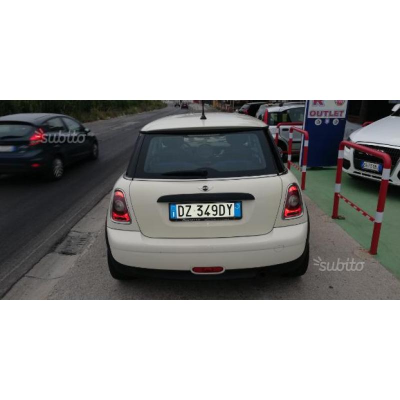 Mini cooper 1,4 gpl di serie