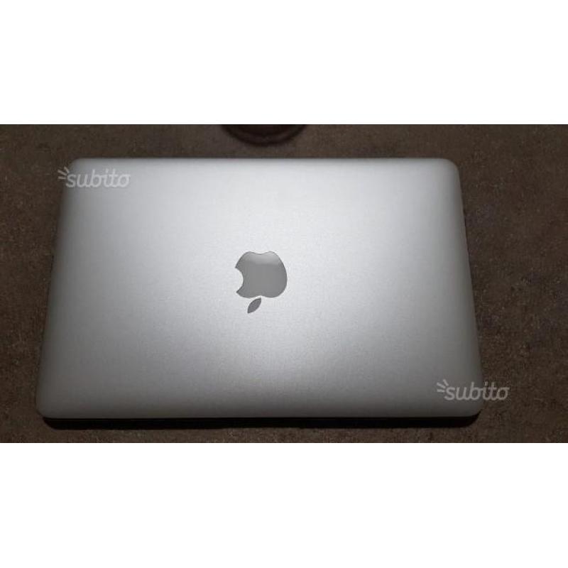 MacBook Air MD711T/B 11,6''