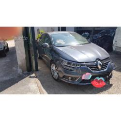 RENAULT Mégane nuovo modello sinistrata