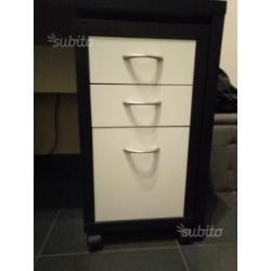 Scrivania ikea con sedia