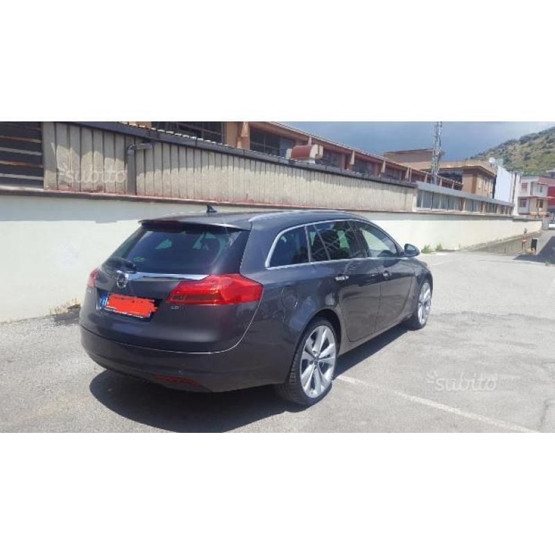 OPEL Insignia - 2011